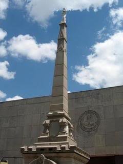 photo of the Confederate monument in Jackson, Mississippi